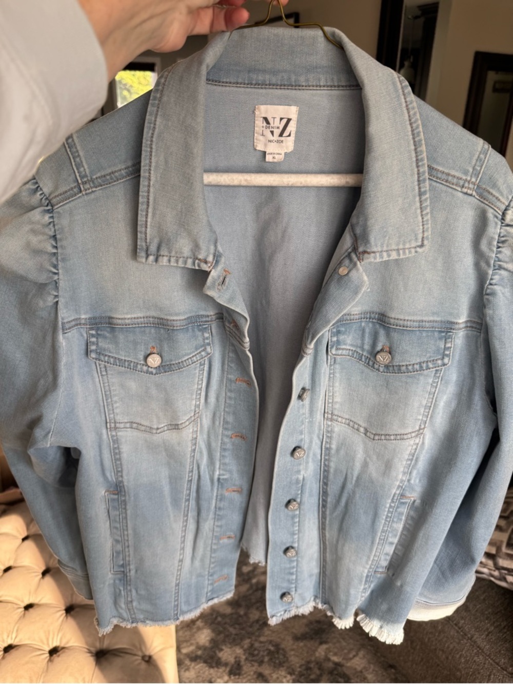 Denim faded jacket Nic + Zoe NZ Jacket Women’s Light Blue Denim frayed bottom